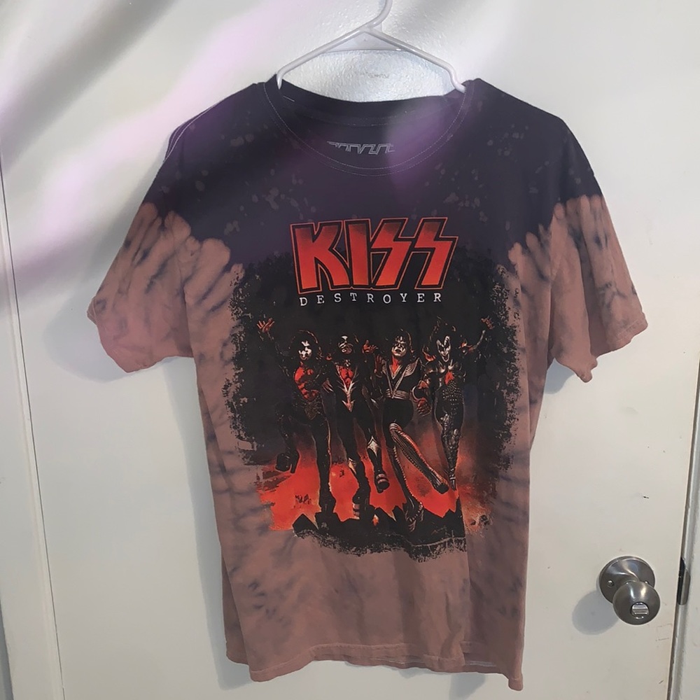 Kiss Graphic Tee